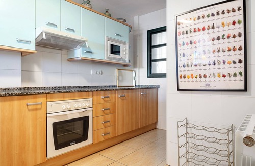 L'Hospitalet de l'Infant Apartment | Holdiday Apartment 'Costa Linda 1' with Sea View, Pool & Wi-Fi