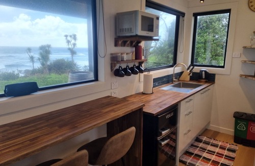 Cape Foulwind Apartment | Hole in the rock studionWelcome to the hole in the rock Studio,