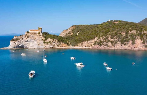 Le Rocchette House | Holiday house with 9 sqm covered and furnished veranda