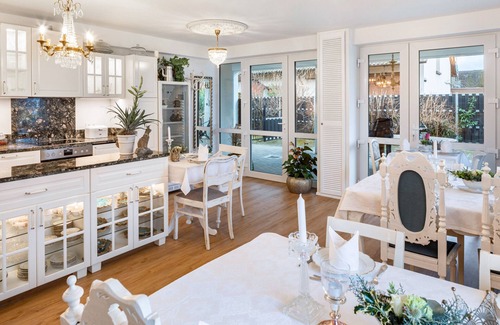 Oberrotweil Apartment | Holiday Apartment 'Lavender' with Shared Garden, Balcony and Wi-Fi