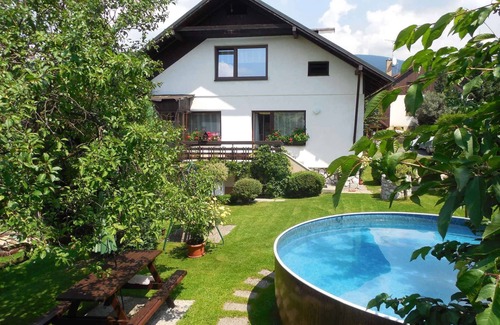 Rokytnice nad Jizerou Apartment | Holiday apartment with outdoor swimming pool