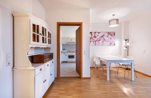 Dottingen Apartment | Holiday Apartment "Haus Castellblick Mit Garten" with Mountain View, Private Terrace & Wi-Fi