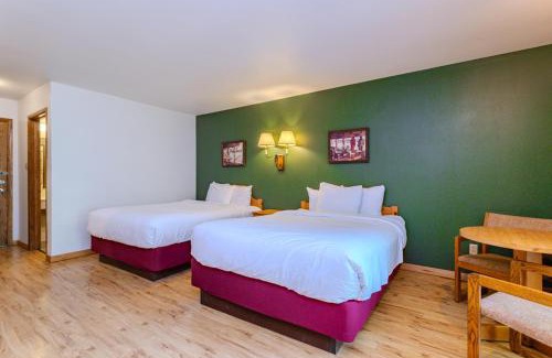 Rhinelander Resort | Holiday Acres Resort