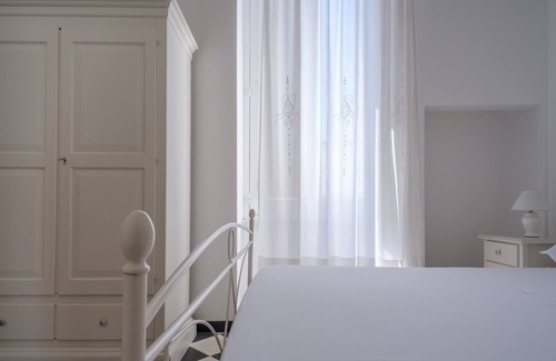 Centro Storico Apartment | Holiday Apartment Marina 1 with Balcony, Open Terrace & Wi-Fi