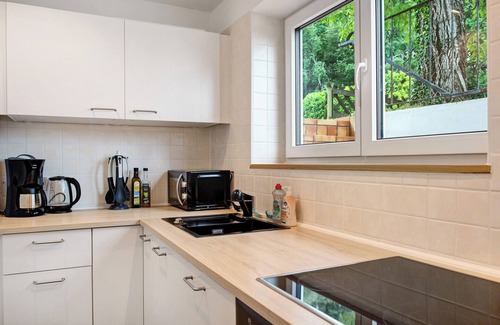 Unteruhldingen Apartment | Holiday Apartment 'With Garden View'