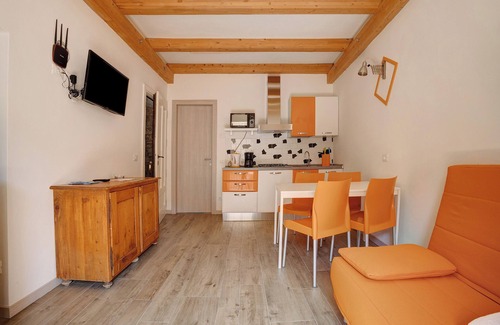Tremosine Apartment | Holiday Apartment Picchio with Balcony, Shared Pool & Wi-Fi
