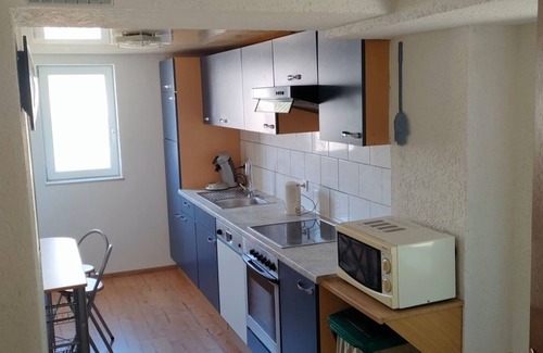 Michelstadt Apartment | Holiday Apartment 'Peter' Near Old Town with wifi
