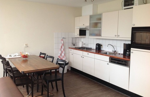 Hoofdplaat Cottage | Holiday apartment for 6 people. at 100m from the sea at Hoofdplaat in Zeeland
