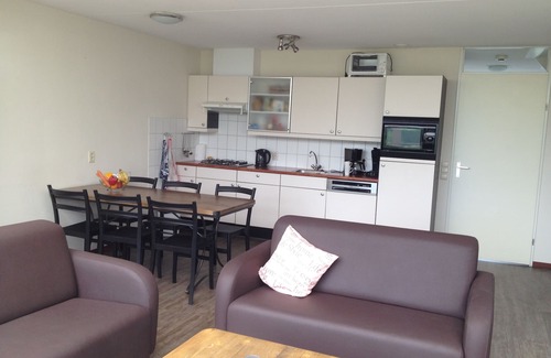 Hoofdplaat Cottage | Holiday apartment for 6 people. at 100m from the sea at Hoofdplaat in Zeeland