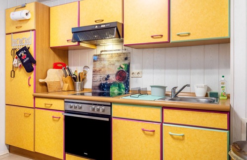 Schillingsfuerst Apartment | Holiday Apartment 'Brenda' with Private Terrace, Private Garden and Wi-Fi