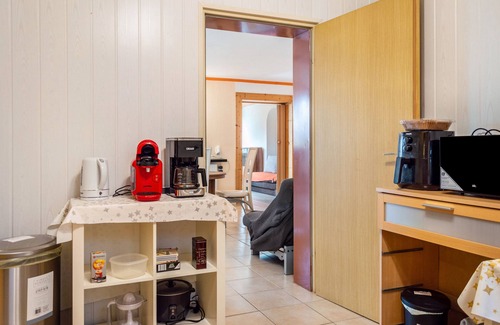 Schillingsfuerst Apartment | Holiday Apartment 'Brenda' with Private Terrace, Private Garden and Wi-Fi