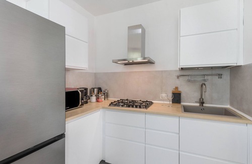 Gardone Riviera Apartment | Holiday Apartment "Casetta - New Lake" with Private Terrace & Wi-Fi