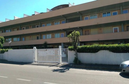 Santa Marinella Apartment | Holiday Apartment 'Da Marinella' with Shared Garden & Balcony