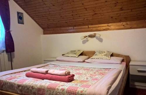 Smoljanac Apartment | Holiday apartment Smoljanac for 1 - 2 persons with 1 bedroom - Holiday apartment in one or multi-fam