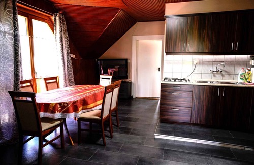 Balatonfoldvar Apartment | Holiday apartment with outdoor pool and air conditioning