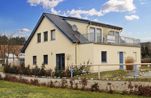 Glowe Apartment | Holiday apartment 250 m to the Baltic Sea & a few minutes to the Bodden