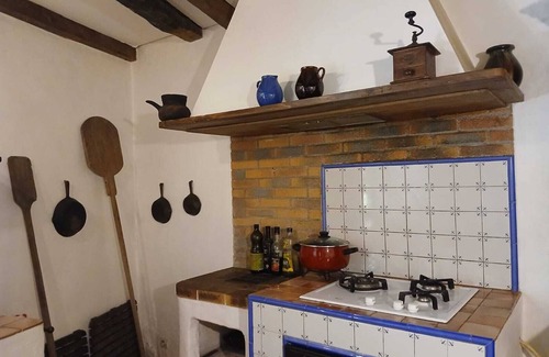 Balagueres House | Holiday Apartment "Aile 4 Personnes Maison Ancienne"