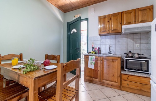 Vassiliki Apartment | Holiday Apartment 'Apostolos Apartment 5' Close to Beach with Sea View & Wi-Fi