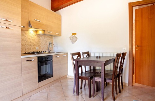 Follonica Apartment | Holiday Apartment 'Aria' close to the Beach with Shared Terrace & Balcony