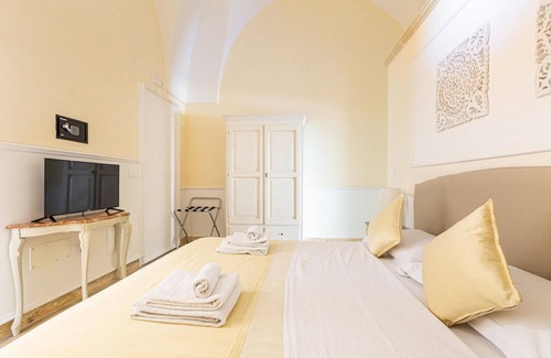 Lecce House | Holiday Apartment at Dimora Le Tre Muse Guesthouse