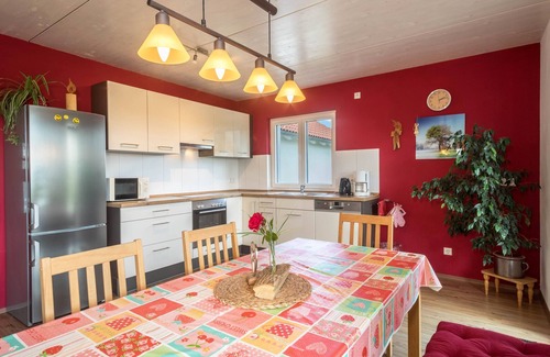 Neukirch Apartment | Holiday Apartment "Buche" with Wi-Fi, Mountain View, Terrace & Garden