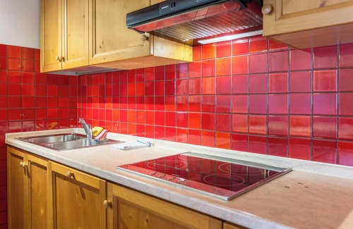 Alba Apartment | Holiday Apartment Casa Lorenz 3 with Mountain View, Wi-Fi, Balcony & Garden