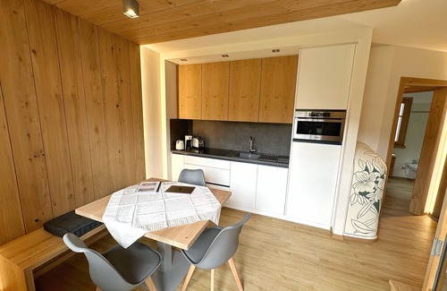 Teola Apartment | Holiday Apartment Chalet Monteneve Verde with Mountain View, Balcony & Wi-Fi