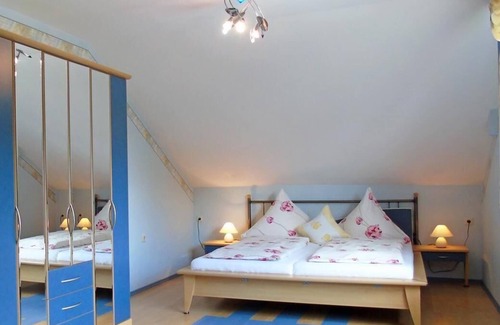 Diedorf Apartment | Holiday apartment Dermbach for 1 - 8 persons with 3 bedrooms - Holiday apartment