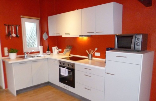 Neuendorf Apartment | Holiday Apartment 'Ferienhaus Rheinblick Wohnung 4' with Shared Terrace, Wi-Fi and Air Conditioning