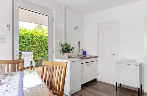 Bensheim Apartment | Holiday Apartment 'Fewo Sartorius' with Private Terrace and Wi-Fi