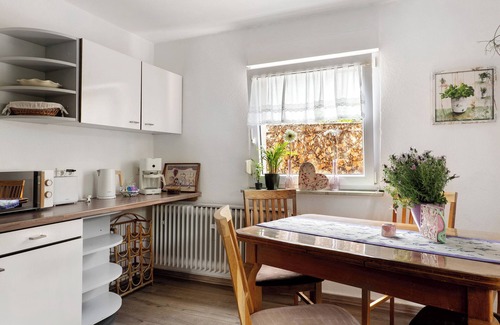 Bensheim Apartment | Holiday Apartment 'Fewo Sartorius' with Private Terrace and Wi-Fi
