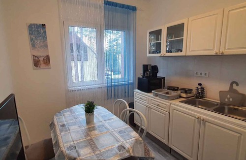 Siofok Aranypart Apartment | Holiday apartment for 10 people with internet and air conditioning 400m from Lake Balaton