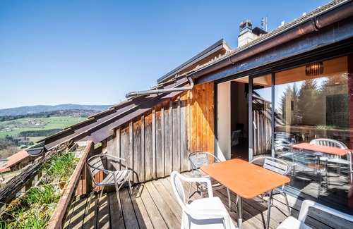 Bogeve Apartment | Holiday Apartment "Gîte Le Jorat - Appartement C" with Private Terrace & Wi-Fi