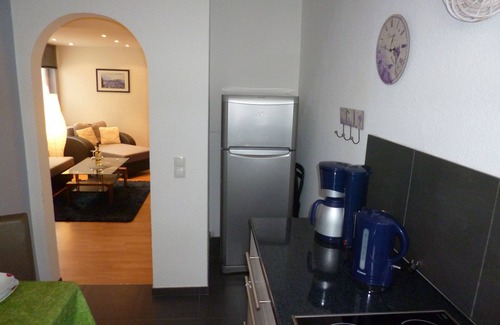 Metternich Apartment | Holiday Apartment 'Haus Uni Koblenz Wohnung 2' with Shared Terrace and Wi-Fi