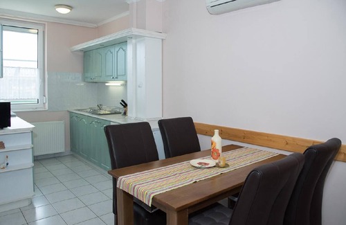 Heviz Apartment | Holiday apartment Hévíz for 1 - 4 persons with 1 bedroom - Holiday apartment