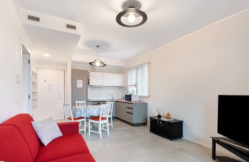 Busto Arsizio Apartment | Holiday Apartment "G E P 1" with Private Terrace & Wi-Fi