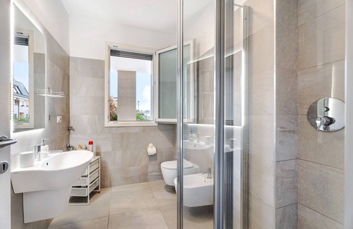 Busto Arsizio Apartment | Holiday Apartment "G E P 1" with Private Terrace & Wi-Fi