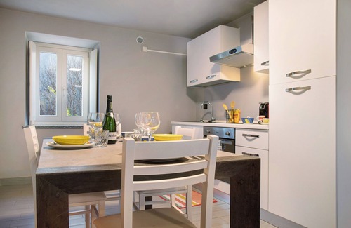 Castello Apartment | Holiday Apartment 'Il Sole Di Calde Lago Maggiore 505' with Lake View & Wi-Fi