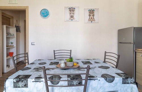 Cava dʼAliga Apartment | Holiday Apartment "Samuel Beach Con Patio E Veranda" with 2 Private Terraces & Wi-Fi