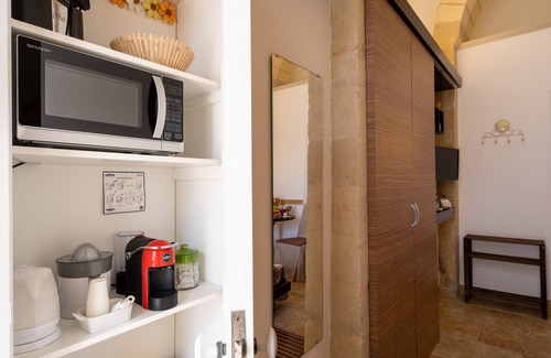 Muro Leccese Apartment | Holiday Apartment "Monolocale Delux Alithia" with A/C & Wi-Fi