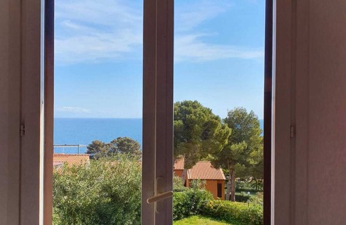 Capo D'arco Apartment | Holiday Apartment "Capo Arco Agrumeto" with Sea View, Pool & Balcony