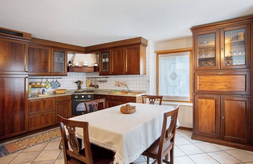 Montjovet Apartment | Holiday Apartment "La Maison Du Coeur" with Balcony & Wi-Fi