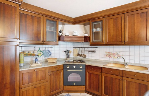Montjovet Apartment | Holiday Apartment "La Maison Du Coeur" with Balcony & Wi-Fi