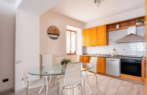 Pistoia Apartment | Holiday Apartment 'La Sapienza' with Wi-Fi