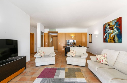 Telheiro Apartment | Holiday Apartment "Marina Park" with Private Terrace, Shared Pool & Wi-Fi