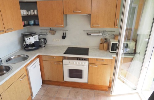Konigheim Apartment | Holiday Apartment 'Mediterranean Yellow House' with Private Pool, Sauna and Air Conditioning
