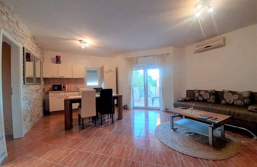 Sveti Anton Apartment | Holiday apartment mit Balkon