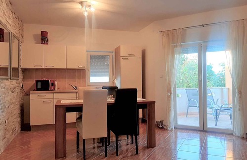 Sveti Anton Apartment | Holiday apartment mit Balkon