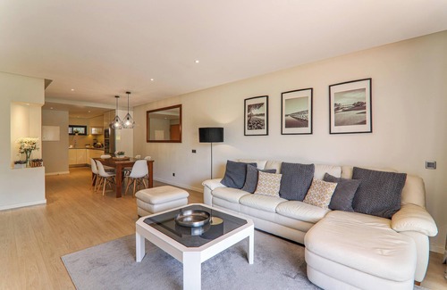 Quinta do Lago Apartment | Holiday Apartment “Noa Apartment” with Pool, Wi-Fi, A/C, Terrace & Garden; Parking Available