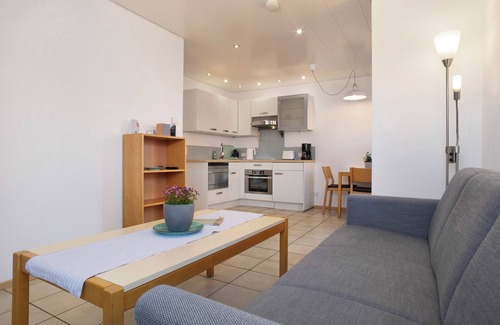 Langenargen Apartment | Holiday Apartment “OG4” in “Heinemann Guest House” Directly on Lake Constance